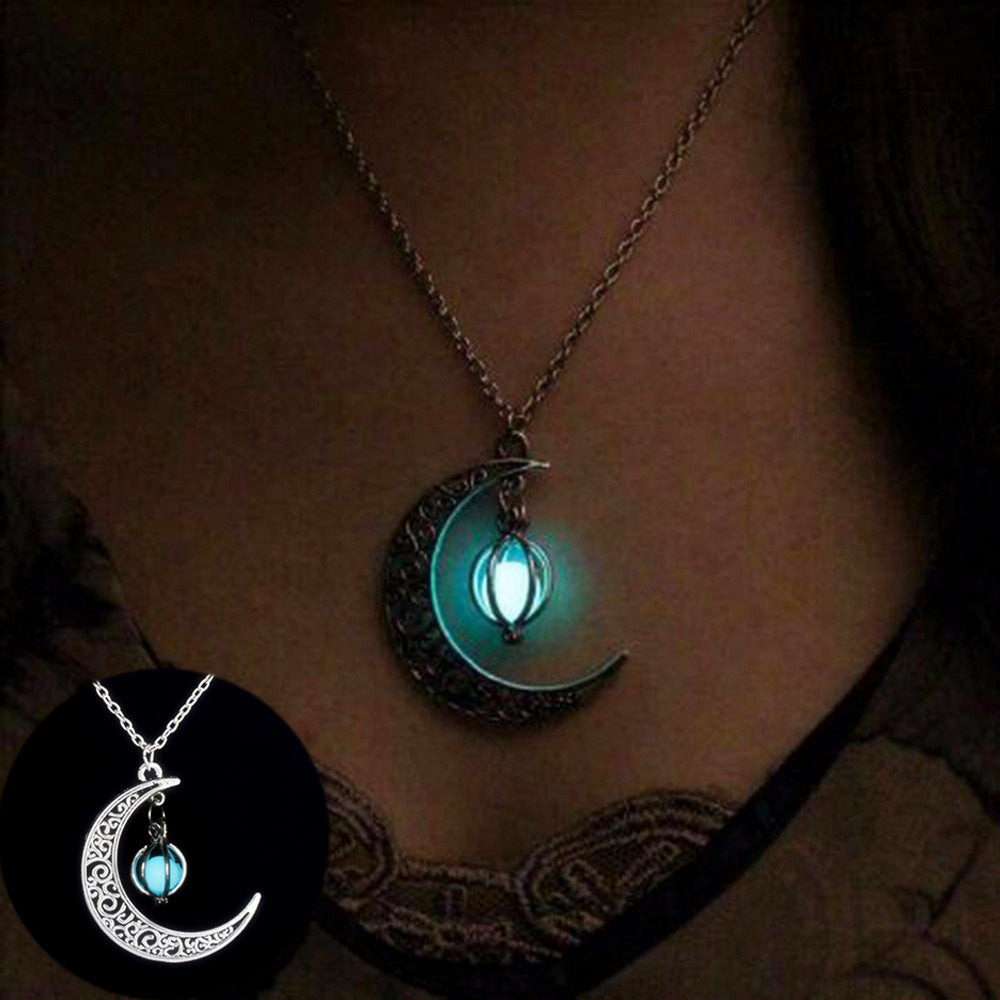 🌙 MoonGlow Aura Necklace™